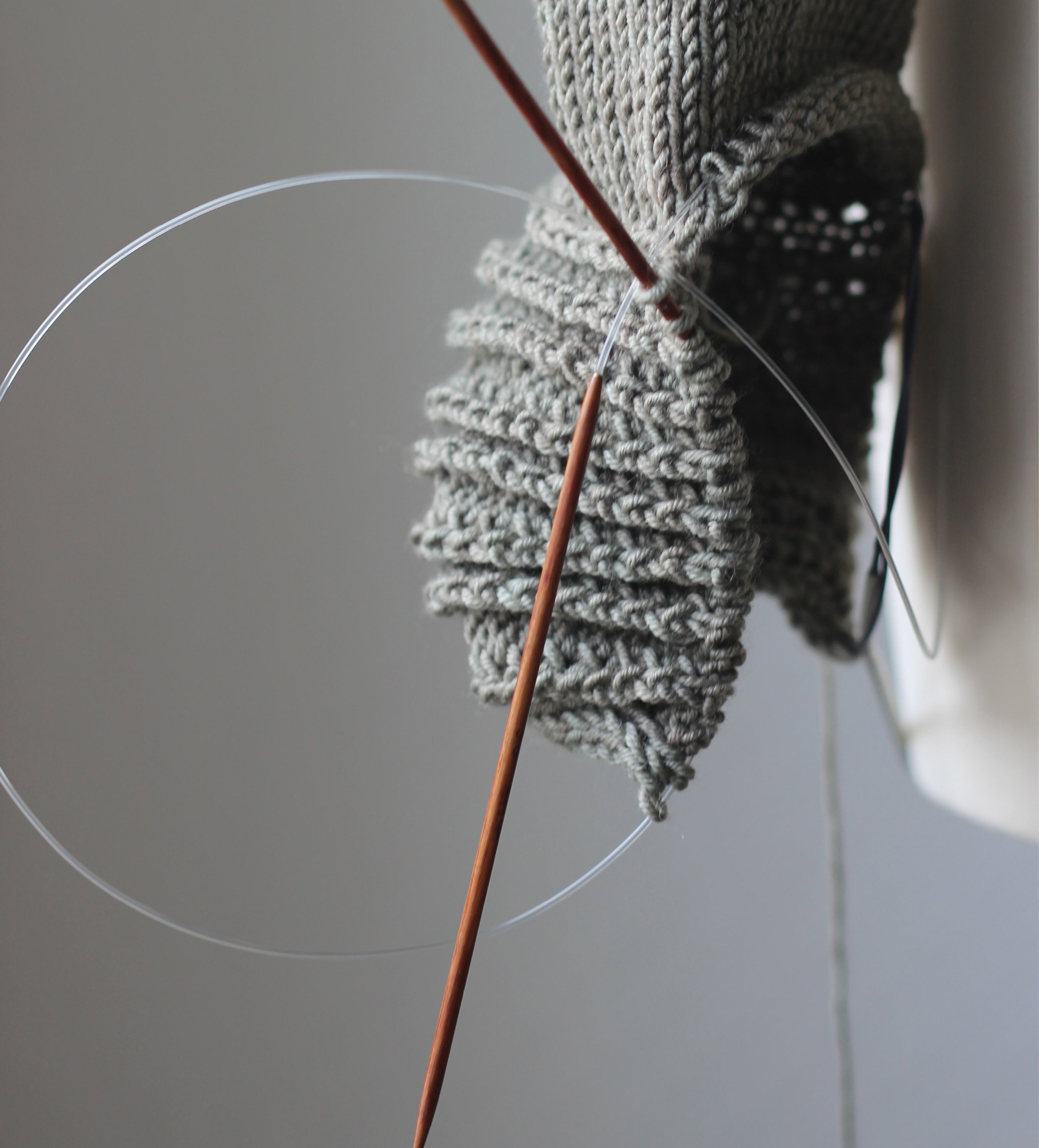 Ziggurats: 16 Elegantly Seamless Knits