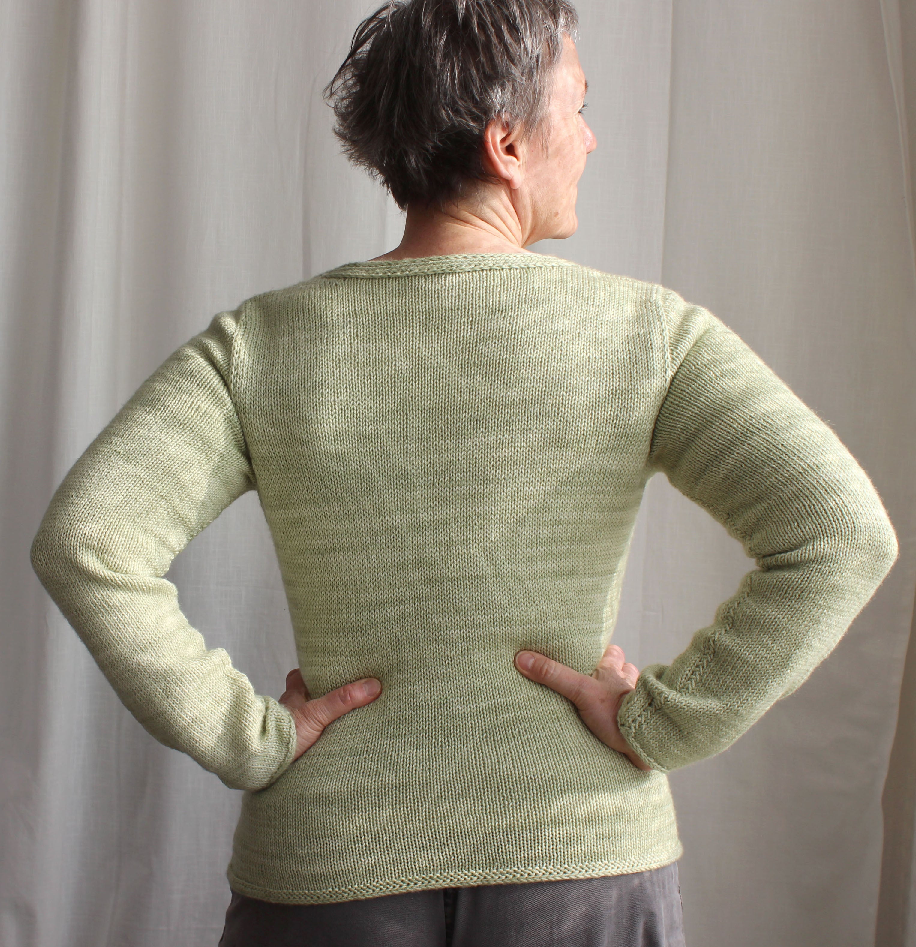 Ziggurats: 16 Elegantly Seamless Knits