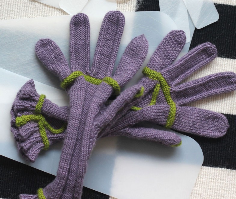 11 Free Knitted Gloves Patterns To Keep Your Hands Warm - The Knit Crew