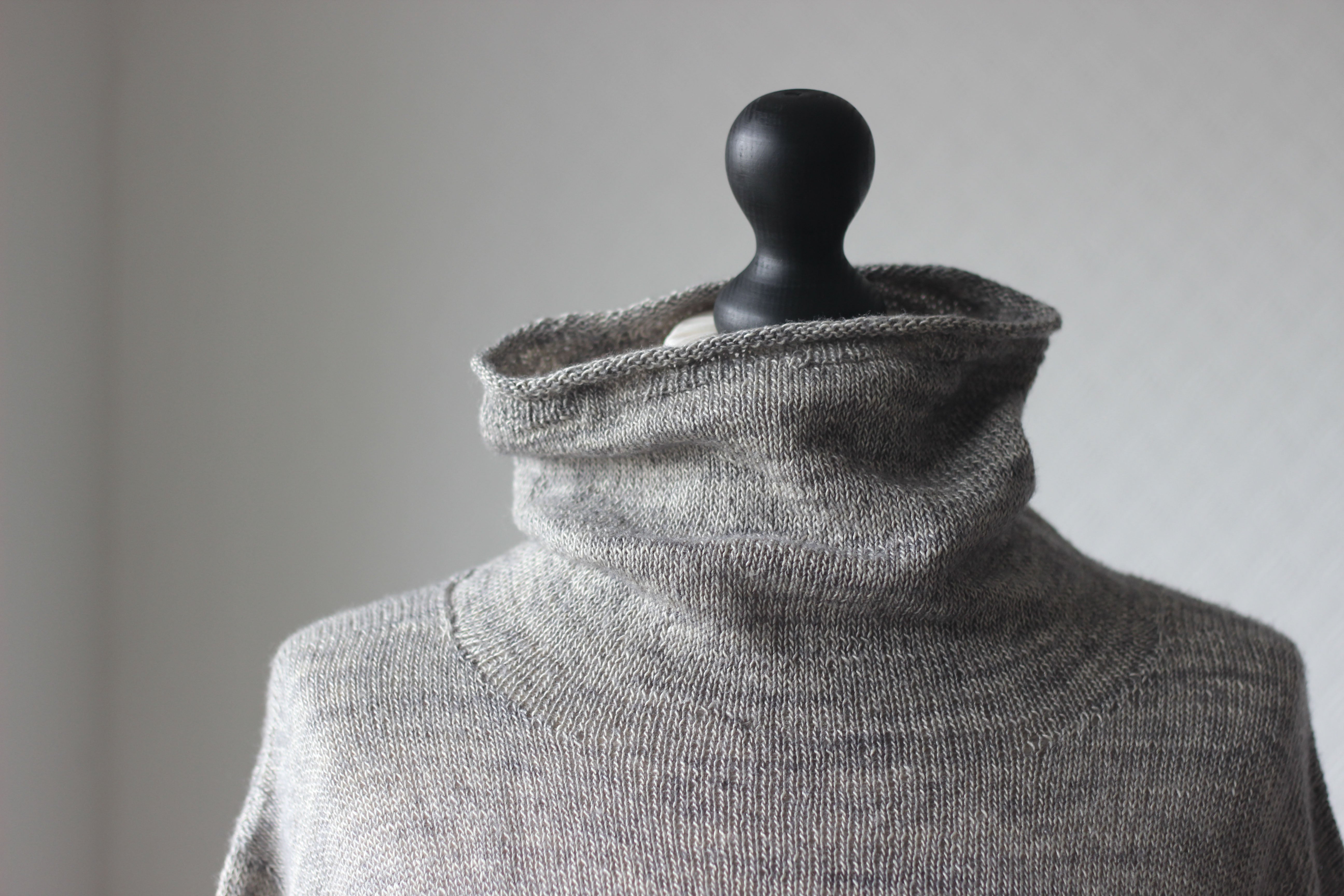 Ziggurats: 16 Elegantly Seamless Knits